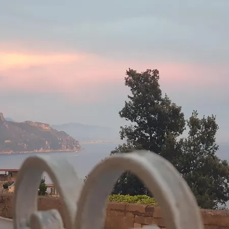 Casa Aurora - Only Two Steps To Access Apartmán